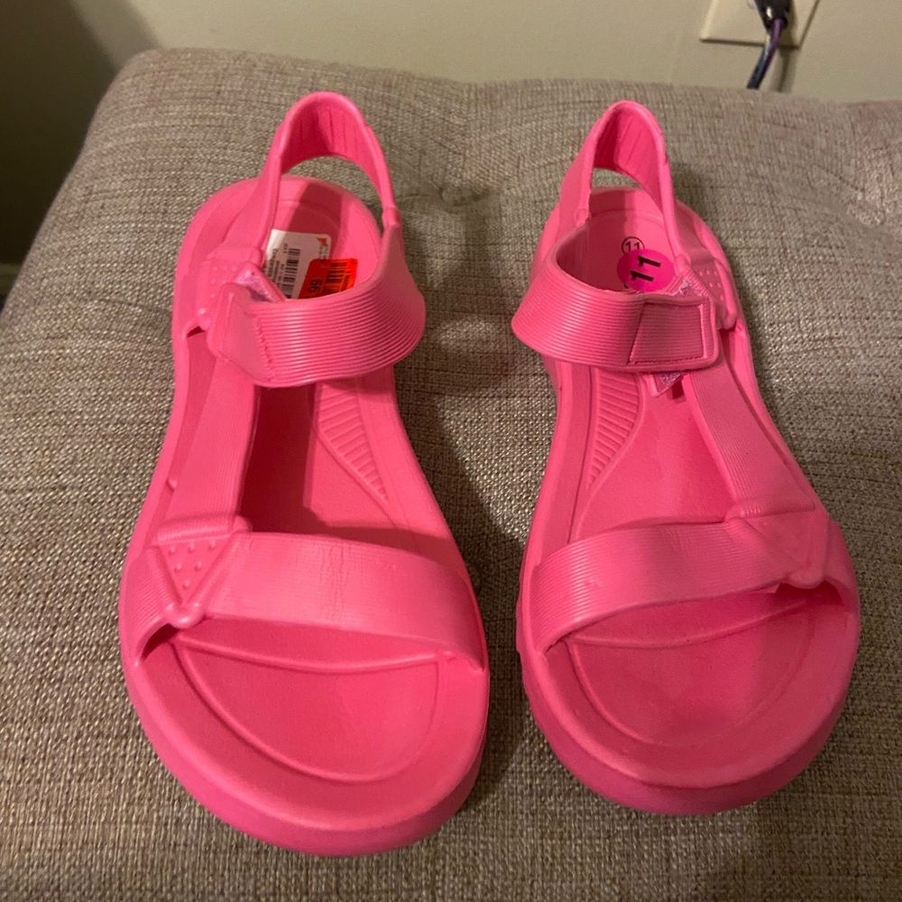 Pink sandals never worn